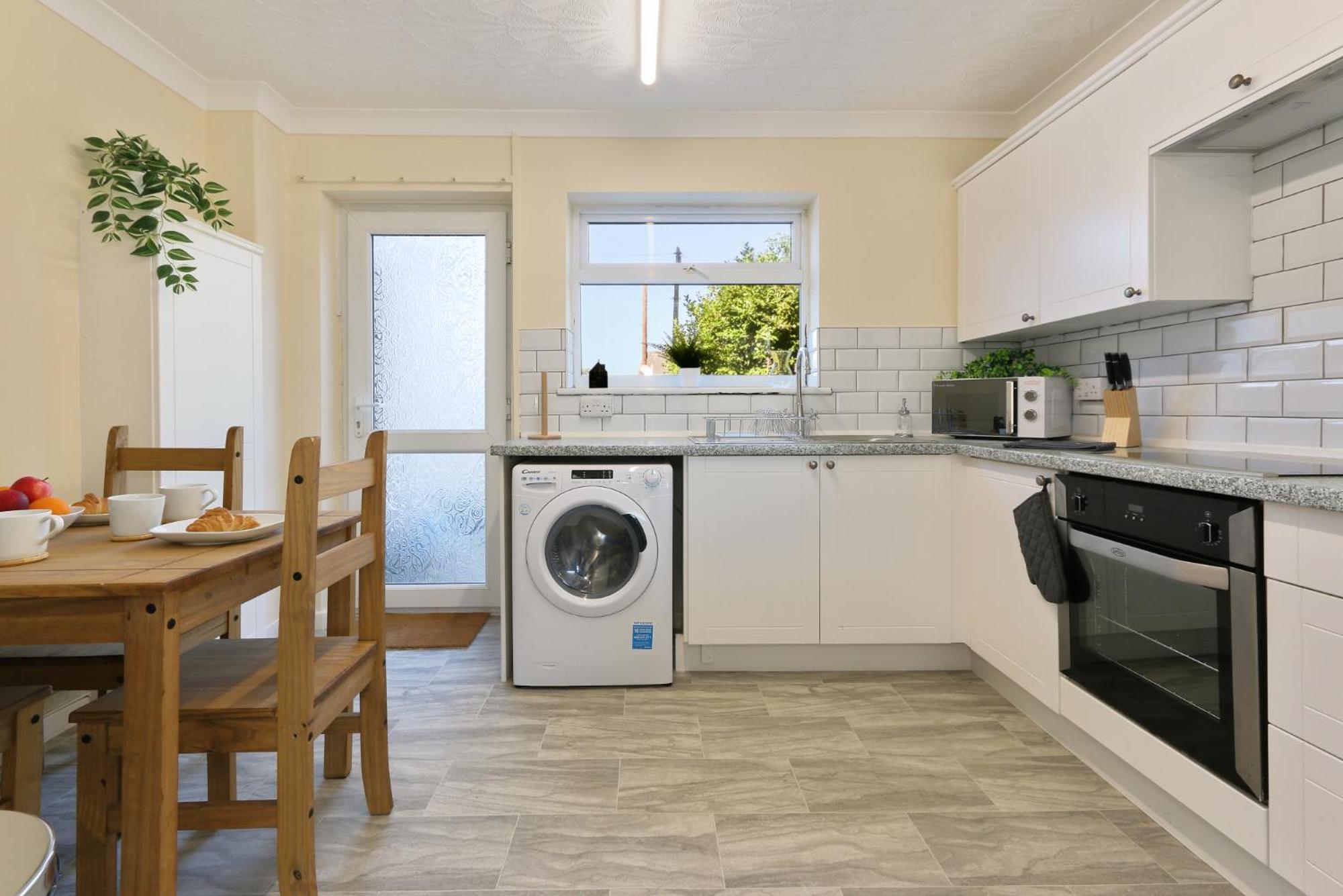 Leconfield Close - Comfy House And Free Parking Kingston upon Hull Extérieur photo