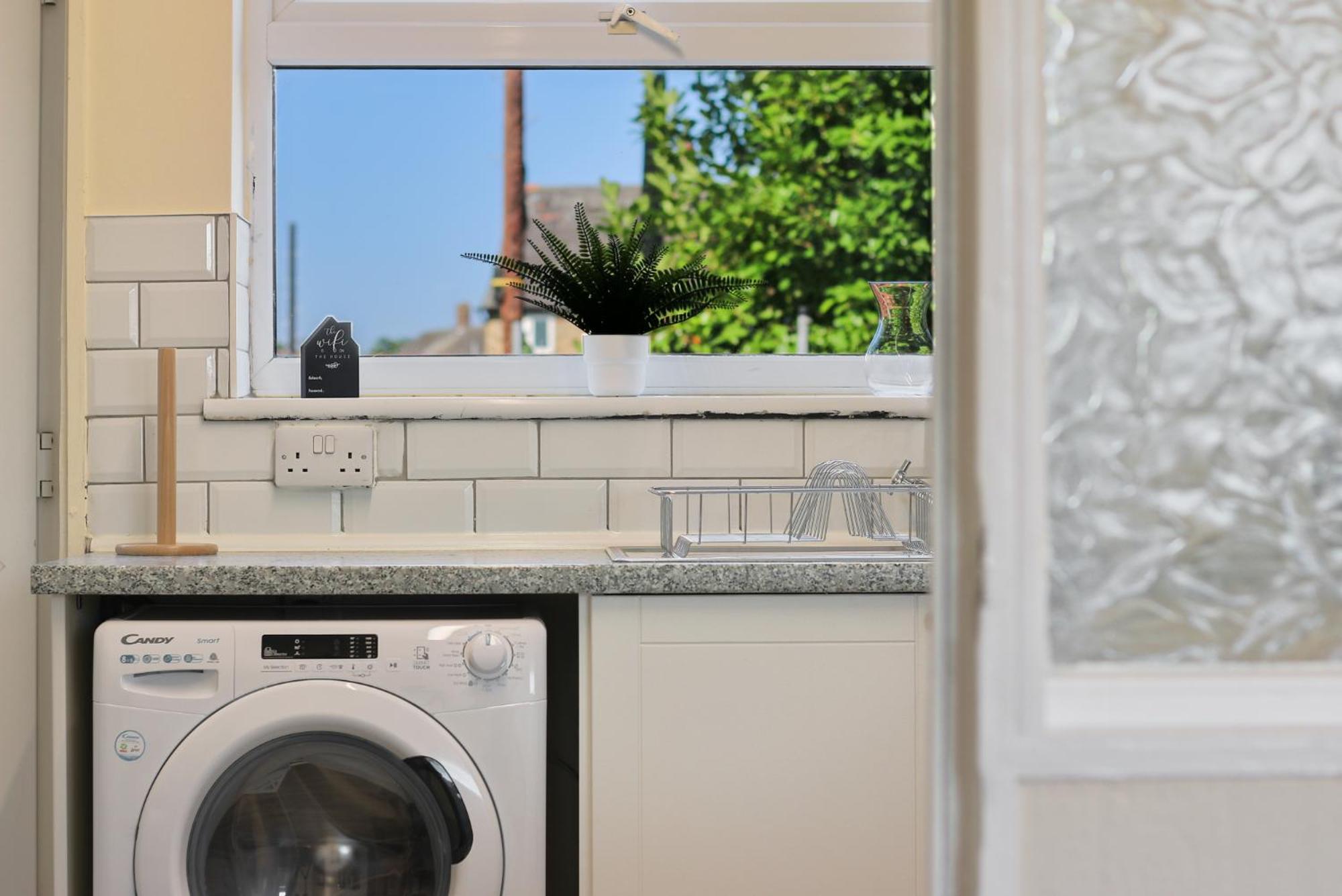 Leconfield Close - Comfy House And Free Parking Kingston upon Hull Extérieur photo