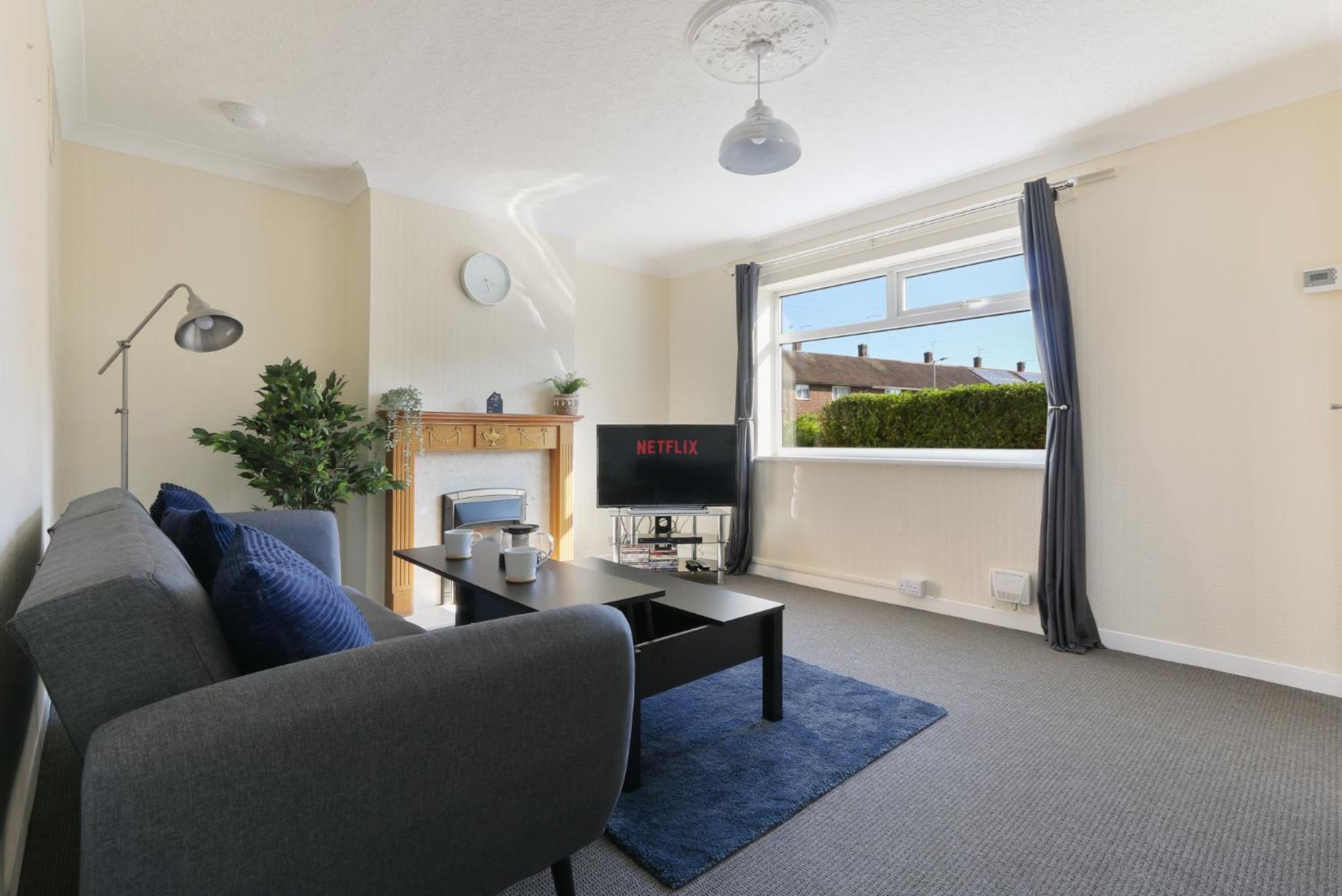 Leconfield Close - Comfy House And Free Parking Kingston upon Hull Extérieur photo